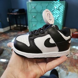 Nike toddler size 5 low dunk sneakers